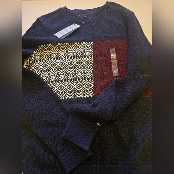 NWT Men's Tommy Hilfiger Fair Isle Crew Sweater Size Medium Multicolor